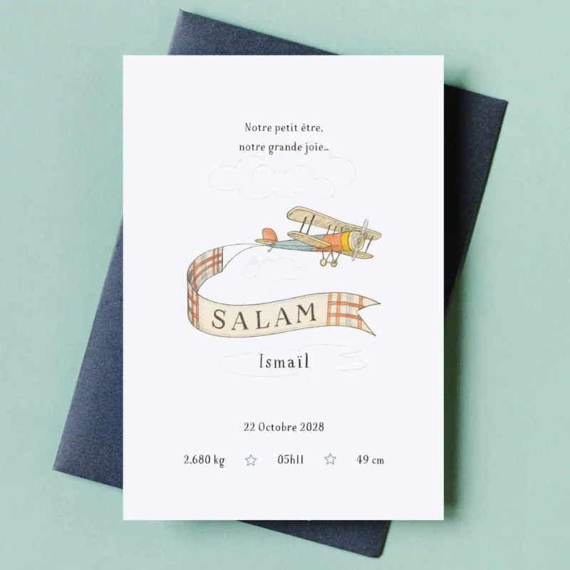Faire-part de naissance illustré d'un petit avion vintage avec une bannière "Salam" - M&Heaven